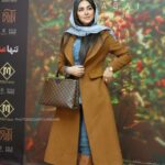 Hoda Zeinolabedin Instagram - اكران مردمي آتاباي فيلمي كه بايد روي پرده سينما ديد✌🏻✨ طراح لباس الميرا نوري @elin.collection ❤️🙏🏻 @negarpourbahrii 🌹🙏🏻 @sepide.abdolhay 🌹🙏🏻