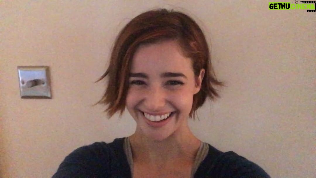 Holly Earl - 10.5K Likes - Help us support @heartresearchuk by texting SING to 70144 to donate £3 😊 and get nominating! @lizziejearl @rosiejaneday @nell.hudson #singforyourheart
