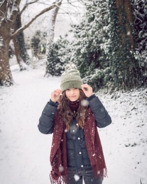 Holly Earl Instagram - First snow in ages! 🤩