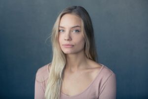Holly Horne Instagram - 🎭 #actor #london #headshots