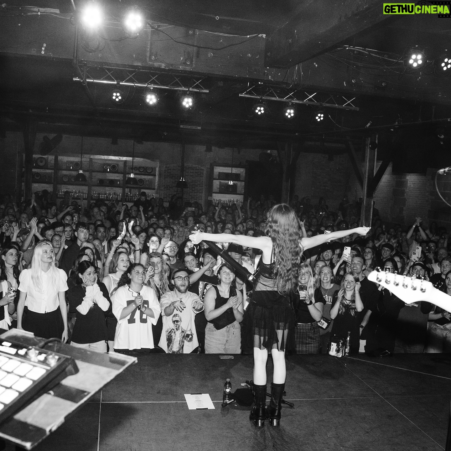 Holly Humberstone Instagram - Denver and Salt Lake you were so beautiful 🤍 LA 2nite 🍯✨ xxxx