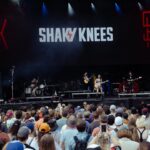 Holly Humberstone Instagram - Gorgeous to be back in USA with my faves playing shows 💟💟 here’s some piccys from @shakykneesfest & @lovinlifemusicfest this weekend ! Thanks for the best times xxxx