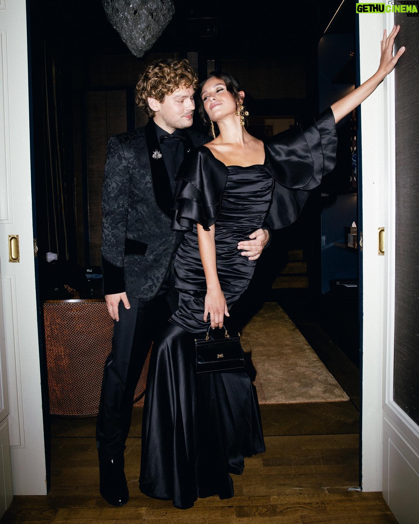 Holly Mae Brood - 9.7K Likes - A @dolcegabbana night for Televizier-ring Gala 🖤 @tommydriessen 🔥