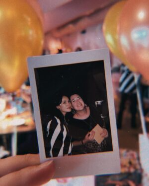 Holly Mae Brood Instagram - IK WORD TANTE!!🔥 @lola_pop_brood #babyshower 👶🏼