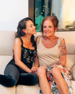 Holly Mae Brood Instagram - Nieuwe bombshell gearriveerd 🥰🥰🥰 Mama weekje bij mij langs!