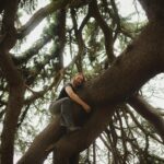 Holly Taylor Instagram - happy belated bday to earth i love u 🌳 @bpricephotography