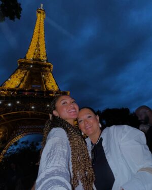 Honey Robinson Instagram - virtual scrapbook ☁️🧳🛩️✨

#explore #exploremore #travel #cannes #paris #momanddaughter