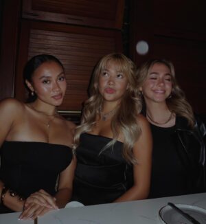 Honey Robinson Instagram - wine & dine #roomies 

#explore #exploremore