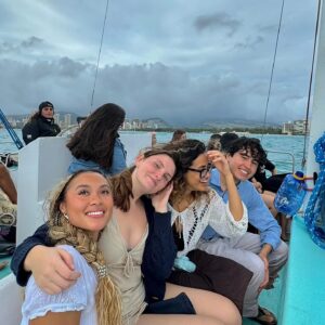 Honey Robinson Instagram - sunny side up 🥂