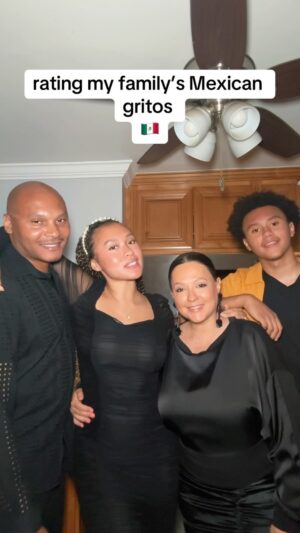 Honey Robinson Instagram - us after every party: @jordan_robinson913 @lizrobdelreal 

#explore #exploremore #reels #reelsinstagram #gritomexicano #mexican #grito #blaxican #mixed #latino #family