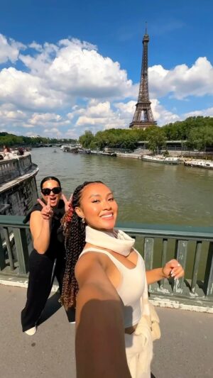Honey Robinson Instagram - core memories 💌

#explore #exploremore #travel #vlog #motherdaughter #blaxican #mixed #europe #france #paris #reels #reelsinstagram