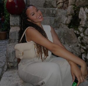 Honey Robinson Instagram - europe diaries 🌱