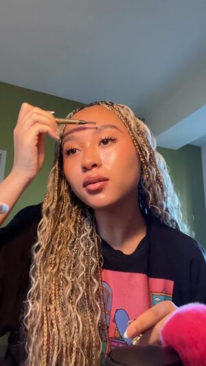 Honey Robinson Instagram - GRWM in ✨Spanish ✨

#grwm #getreadywithme #spanish #blaxican #mexican #español #mydreamquinceanera #reels #reelsinstagram #explore #exploremore