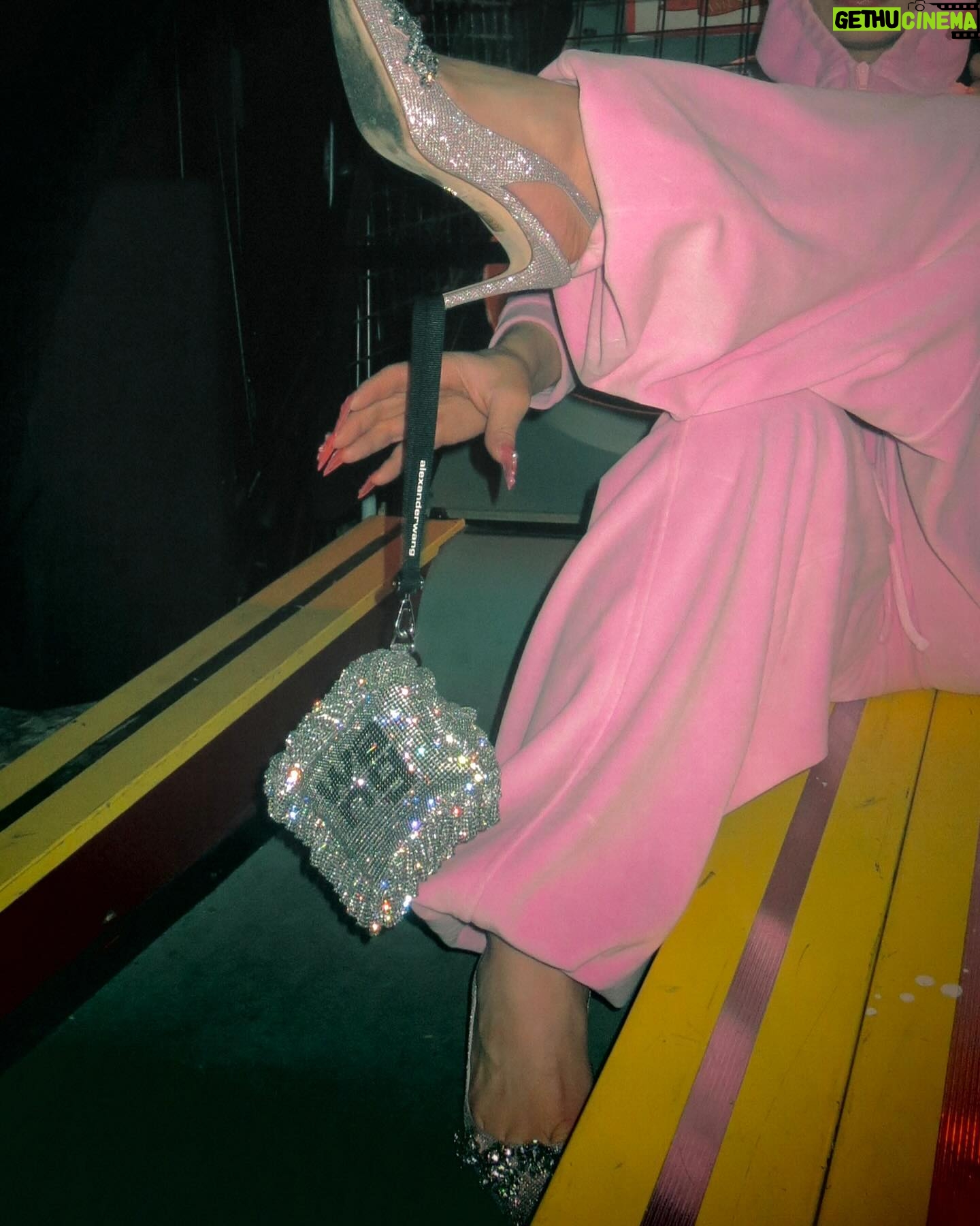 Honey Balenciaga Instagram - p✌🏼ssy pink celebration 💕