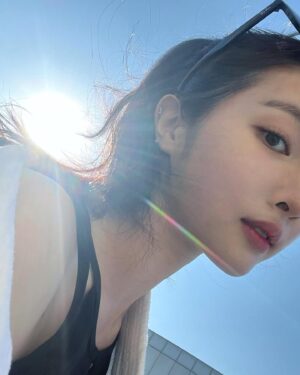Hong Bi-ra Instagram - hot summer🕶️☀️