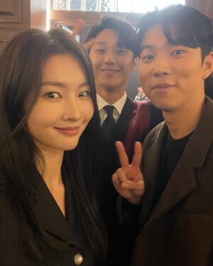 Hong Bi-ra Instagram - 매우 보기 힘든 조합😇 
고맙고 미안했던 강호오빠도 이젠 안녕!🙏🏻