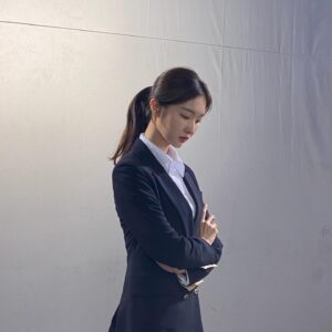 Hong Bi-ra Instagram - #happynewyear #2023

2022 정말 행복하고, 감사했습니다. 
다가오는 2023년에는 더더 좋은 모습 행복한 모습 
마구마구 보여드릴 수 있도록 쉬지않고 노력하겠습니다🙏🏻

새해 복 많이 받으세요🐰🎊
건강하고 행복해요 우리💓