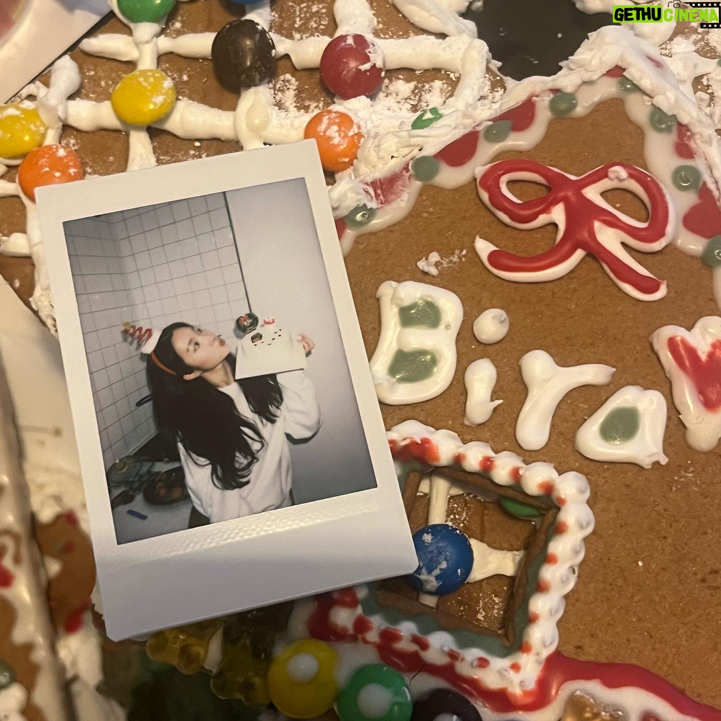 Hong Bi-ra - 7.4K Likes - #Merrychristmas 💭❄️🎄☃️
