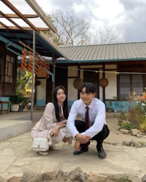 Hong Bi-ra Instagram - 떠나보내기 싫은 조우리마을 비하인드🏡💕🥹