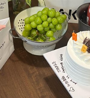 Hong Bi-ra Instagram - 행복하고 감사했던 9월♥️🎂🍂🌕🙏🏻