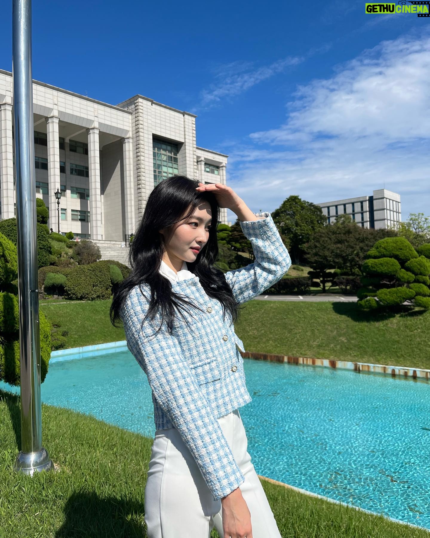 Hong Bi-ra - 22.1K Likes - 오빠 데리러 갔던 날😎🚗☀️
#나쁜엄마