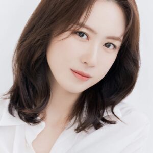 Hong Eun-hee Instagram - 골라주세요~ 여러분!
어떤사진이 좋을까요?
이런게 젤 어려워요^^
얼마만에 프로필 찍었는지 몰라요♡♡♡