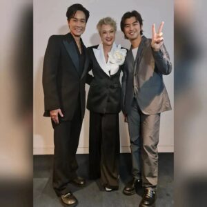 Hong Huifang Instagram - 台北的缘分延续到新加坡，好开心，我们台北见喽。
@chenbolin @andiechen 
#不如海邊吹吹風 #淑满奶奶
@catwalktaiwan @the_celebrityagency