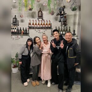 Hong Huifang Instagram - 谢谢大家满满的爱与祝福，谢谢在金门拍摄的这些日子大家对我的照顾，感恩❤️❤️
#不如海邊吹吹風 
@ryan_chieh @chang859 @carolcheng1971 @imcharleslin 
@a.rose1110 @jacktoo0524 
@catwalktaiwan @the_celebrityagency