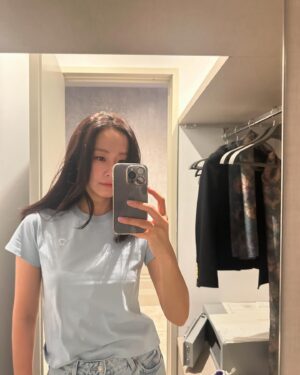 Hong Soo-hyun Instagram - 8am