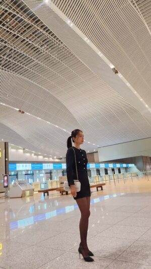 Hong Soo-hyun Instagram - 새벽3시 인천공항