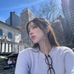 Hong Ji-yoon Instagram - 💜🌂