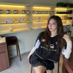 Hong Ji-yoon Instagram - #광고 #벤셔먼 #bensherman 얘들아 다나와 봄왔다 다나와 ! ! ! ᶿ̷⌔ؔᶿ̷