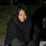 Honoka Matsumoto Instagram - . この日の撮影はとにかく寒すぎて メイクさん・衣装さん達と松本を温めるためにアレコレした結果 このような仕上がりになりました。⛄️ #自転しながら公転する 本日最終回です！ #松本穂香 #ゆきんこ