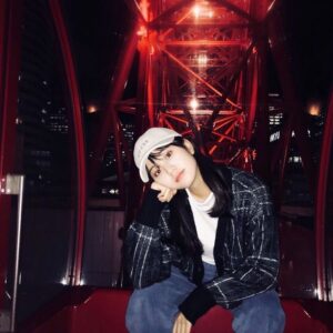 Hu Yixuan Instagram - -
夜は月が绮丽ですね