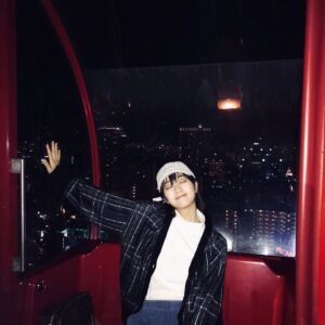 Hu Yixuan Instagram - -
夜は月が绮丽ですね