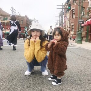Hu Yixuan Instagram - -
到底谁更可爱啊🥺