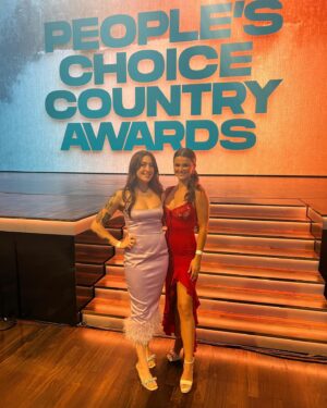 Hunter Deno Instagram - Thank you @peopleschoice for having us and throwing an incredible night honoring some amazing legends. Never thought I’d get to see Toby Keith live. What a night for country music ❤️❤️💃🏽💃🏽