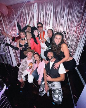 Hunter Deno Instagram - Happy Halloween from me and my favorite people 🦋