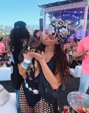 Hunter Deno Instagram - Day 2. 
@revolve festival ✔️
@labrinth turning my whole weekend around ✔️
@neoncarnival ✔️ 

All with my faves 🫶🏻❤️