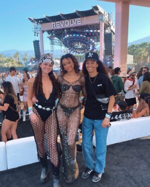 Hunter Deno Instagram - Day 2. 
@revolve festival ✔️
@labrinth turning my whole weekend around ✔️
@neoncarnival ✔️ 

All with my faves 🫶🏻❤️