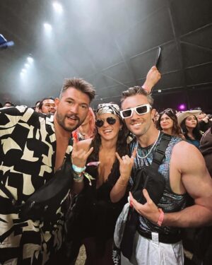 Hunter Deno Instagram - Day 2. 
@revolve festival ✔️
@labrinth turning my whole weekend around ✔️
@neoncarnival ✔️ 

All with my faves 🫶🏻❤️