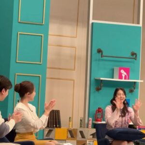 Hwang In-sun Instagram - 충북 Mbc 생방송 활기찬 저녁 
생활력 🔥에 다녀왔어용 🙋‍♀️
멋지게 편집해 주신 이종열 작가님 너무나 감사합니다 💗
또한 생방이라 떨렸는뎁 ...
편안하게 대해주신 mc 송민수 아나운서님과 
김희수 아나운서님께도 무한 감사를 드립니다 :)
#충북mbc
#생활력
#생방송
#가수황인선
#니가말해봐
