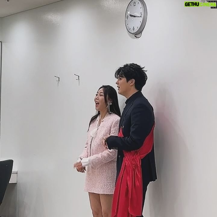 Hwang In-sun - 3 Likes - MBC ON 트롯챔피언 💕
진짜 세상이쁜 무대 만들어주신 @lglaegis PD님
너무나 감사합니다 ~ 🙇♀️오늘 너무나 행복했습니다 😭
아이돌 칼군무‼️열심히 더 만들어오겠슴돠 ~~ 🤣
오늘 봄처녀를 만들어주신
Makeup 현아부원장 @hapark123
Hair 시언부원장 @siunschool
@blow_cheongdam
요즘 너무나 애정합니다 슨생님들 ❤️❤️❤️
그리구 완전 팬인뎅... 👉👈드디어 인선님을!!
실물영접 신인선님 ‼️ @shin.in.sun
어마무시한 (?) ㅋㅋ#신인선 님의 #플라멩고 에
또한번 반하고 갑니다. 😍😍
이름이 같은 이유로 ㅋㅋ
저도 살짝쿵 껴서 영광이었습니다!
트로트계의 인선‘s 많이 사랑해주세요 🙏
#트롯챔피언
#mbcon트롯챔피언
#니가말해봐
#가수황인선
#트로트
#신곡
