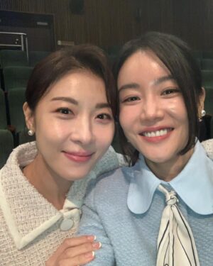 Hwang Woo-seul-hye Instagram - 마지막날 아쉬움과 사랑가득요 ~~ 감사합니다 😭 ❤️🙏