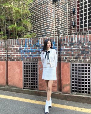 Hwang Woo-seul-hye Instagram - 오늘도 힘내세요 😊🙏