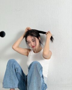 Actress Hwang Woo-seul-hye HD Instagram Photos and Wallpapers March 2023