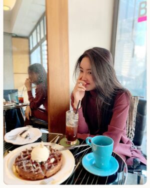 Hwang Woo-seul-hye Instagram - 오랫만에 친구 만나서 행복합니다 ~~~ 😊따뜻한 일요일 되세요~~~~~❤️