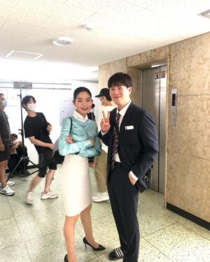 Hwang Seung-eon Instagram - #영화 #뉴노멀 절찬리 상영중📽️