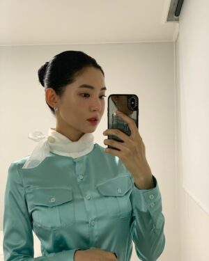 Hwang Seung-eon Instagram - #영화 #뉴노멀 절찬리 상영중📽️