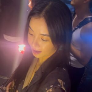 Hwang Seung-eon Instagram - #acnestudioslovesseoul 
Seethrough night for Cheeseburger🍔